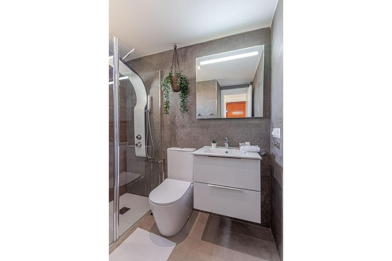 Beachfront With Spectacular Views And Swimming Pool Benalmádena Zewnętrze zdjęcie