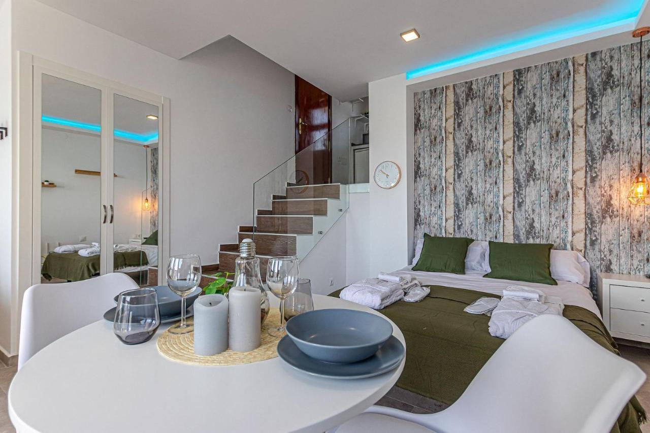 Beachfront With Spectacular Views And Swimming Pool Benalmádena Zewnętrze zdjęcie